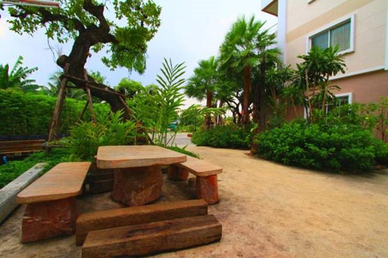 The Loft Resort Bangkok Ngoại thất bức ảnh